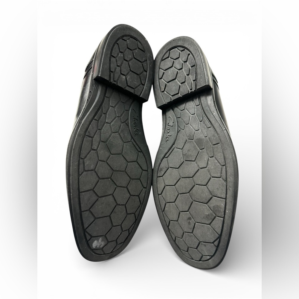 Clarks Men's Classic Black Slip-On Loafers - Picture 8 of 10
